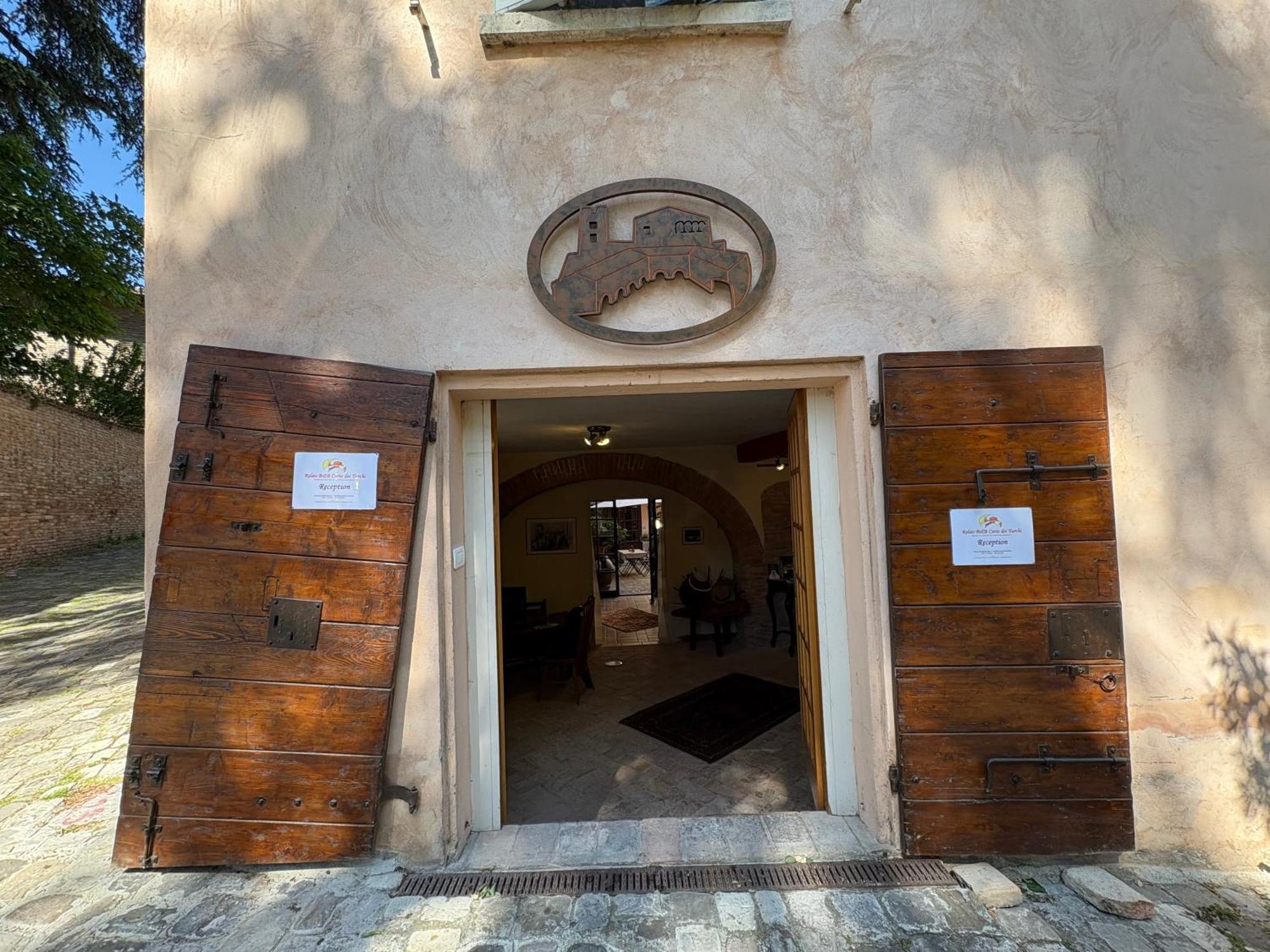 Relais B&B Corte Dei Turchi Longiano Bagian luar foto